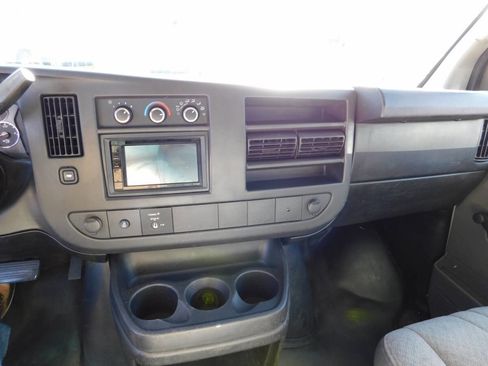 Used 2014 Chevrolet Express 3500 image 10