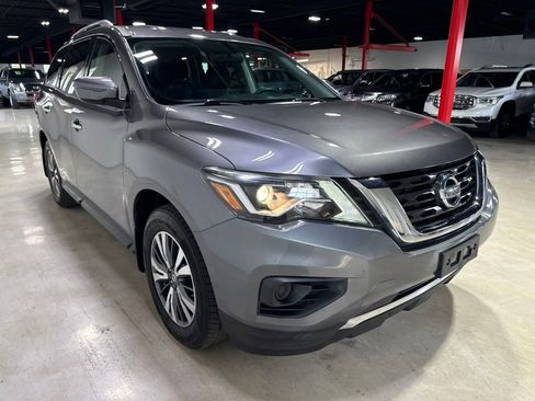 Used 2017 Nissan Pathfinder S AWD/4WD image 8