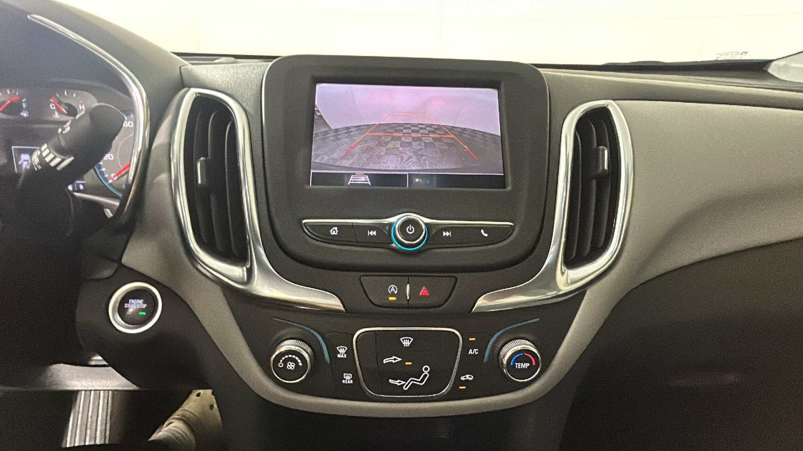 Used 2024 Chevrolet Equinox LS AWD/4WD image 27