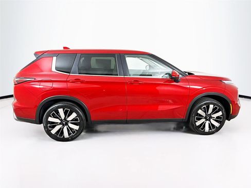 New 2026 Mitsubishi Outlander SE image 8