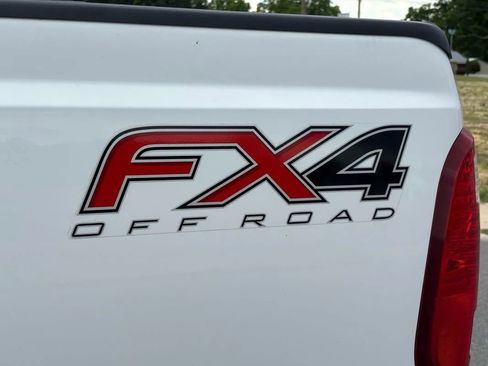 Used 2014 Ford F250 XLT w/ XLT Premium Package AWD/4WD image 11