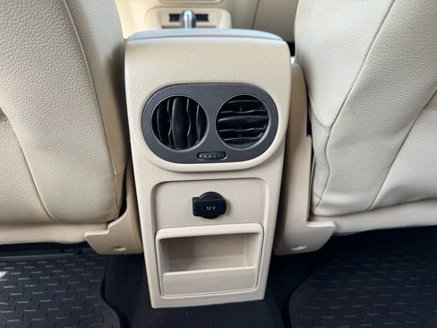 Used 2016 Volkswagen Tiguan S image 39