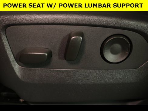 Used 2025 Chevrolet Silverado 2500 Custom w/ Custom Value Package image 3