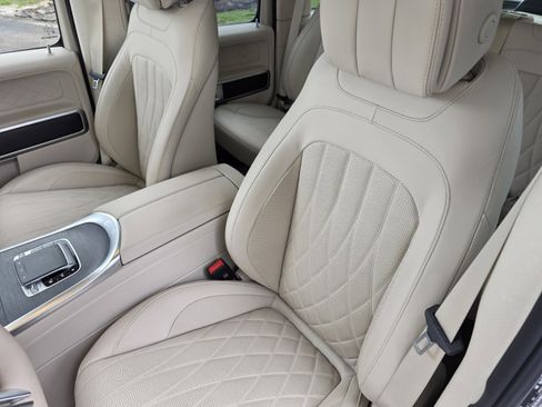 Used 2025 Mercedes-Benz G 580 w/ EQ Technology image 11