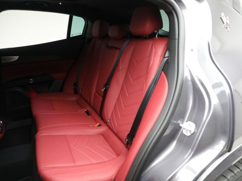 New 2025 Maserati Grecale Trofeo image 23