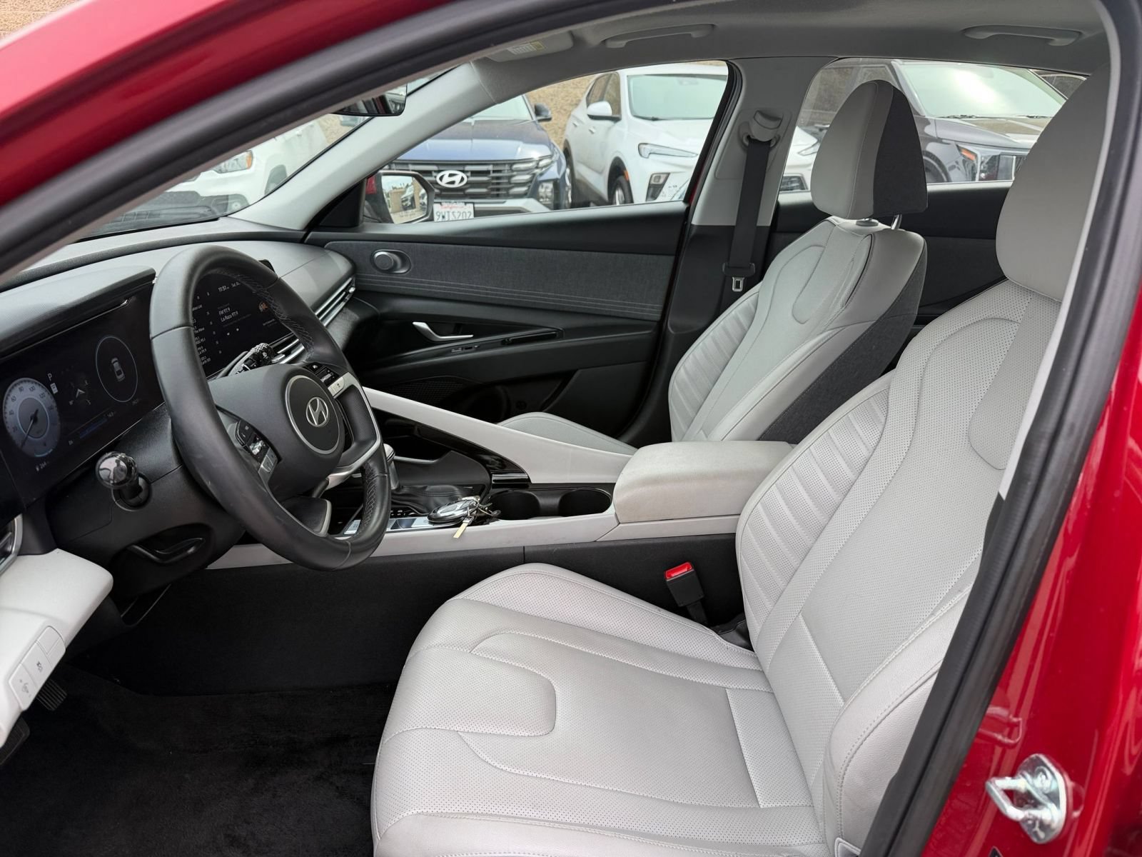 Used 2025 Hyundai Elantra Limited FWD image 27