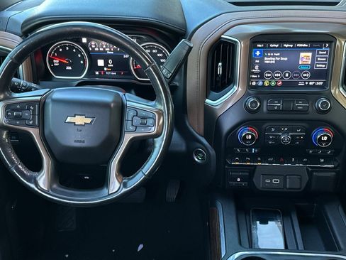 Used 2021 Chevrolet Silverado 1500 High Country w/ Technology Package image 13