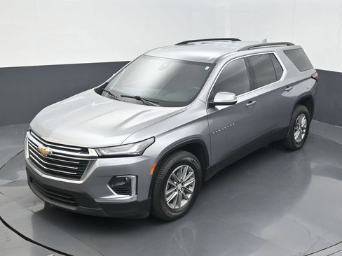 Used 2023 Chevrolet Traverse LT AWD/4WD image 9