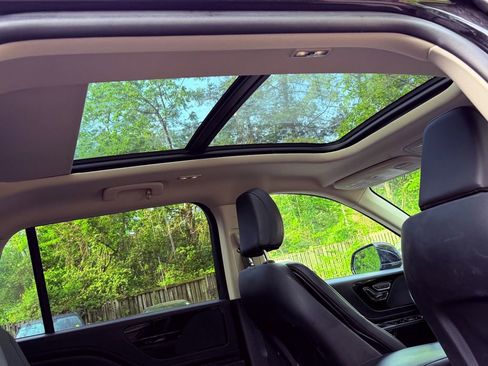 Certified 2023 Lincoln Aviator AWD w/ Premium Package image 15