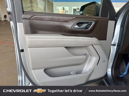 Used 2021 Chevrolet Suburban LT w/ Rear Media and Nav Package image 20