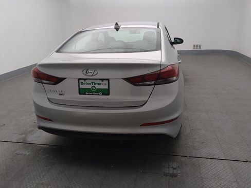 Used 2017 Hyundai Elantra SE w/ Cargo Package image 7