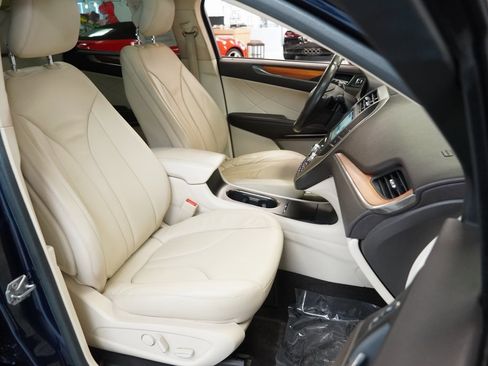 Used 2016 Lincoln MKC Reserve image 33