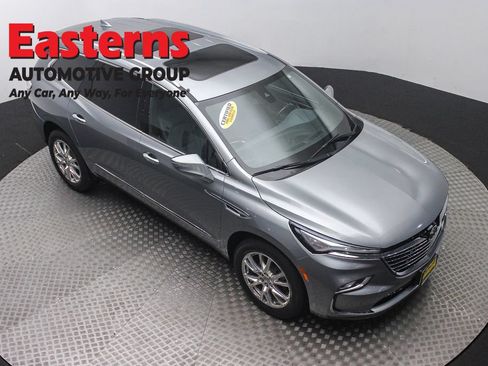 Used 2023 Buick Enclave Essence w/ Experience Buick Package FWD image 3