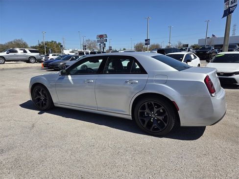 Used 2022 Chrysler 300 Touring L w/ Popular Equipment Group image 11