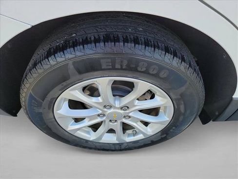 Used 2018 Chevrolet Equinox LT FWD image 11