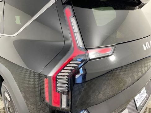 New 2026 Kia EV9 Light image 19