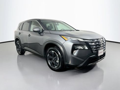 Used 2025 Nissan Rogue SV AWD/4WD image 3