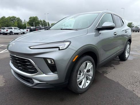 Used 2025 Buick Encore GX Preferred w/ Advanced Technology Package FWD image 2