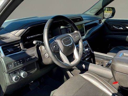 Used 2024 GMC Yukon Denali AWD/4WD image 14