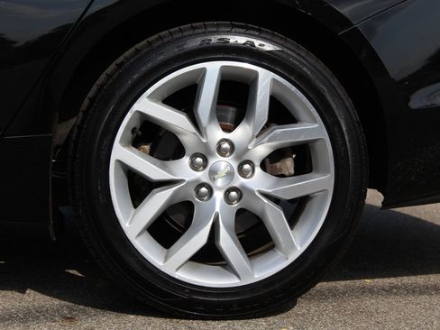 Used 2017 Chevrolet Impala Premier w/ Enhanced Convenience Package FWD image 26