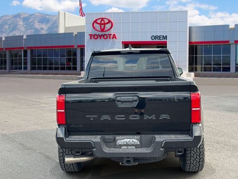 Used 2026 Toyota Tacoma TRD Off-Road AWD/4WD image 4