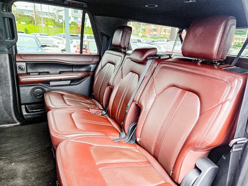 Used 2023 Ford Expedition Max Limited image 12