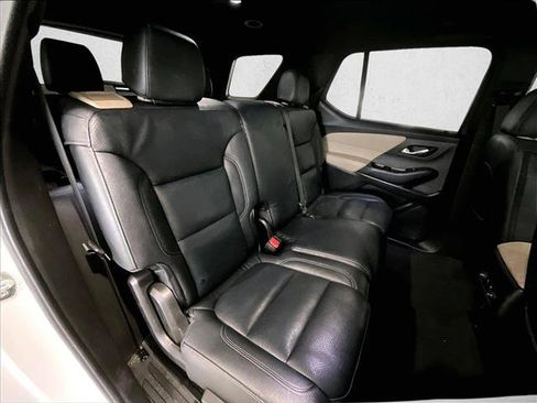Used 2023 Chevrolet Traverse LS FWD image 29