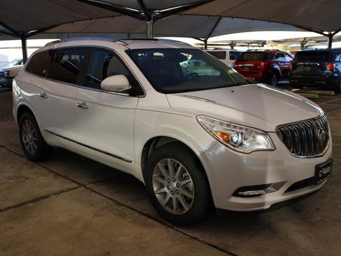 Used 2016 Buick Enclave Leather w/ Trailering Package image 1