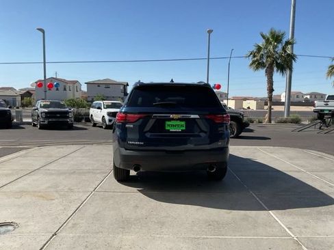 Used 2023 Chevrolet Traverse LT FWD image 6