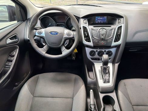 Used 2012 Ford Focus SE FWD image 4