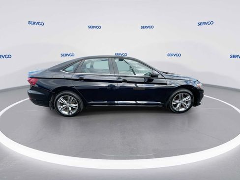 Used 2020 Volkswagen Jetta R-Line w/ R-Line Cold Weather Package FWD image 9