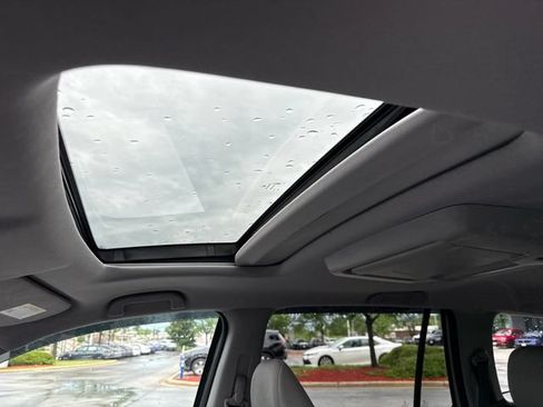 Used 2019 Honda Pilot Touring image 17