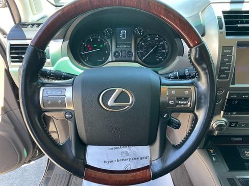 Used 2016 Lexus GX 460 w/ Premium Package AWD/4WD image 25