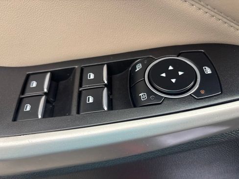 Used 2023 Ford Explorer XLT w/ Equipment Group 202A AWD/4WD image 18