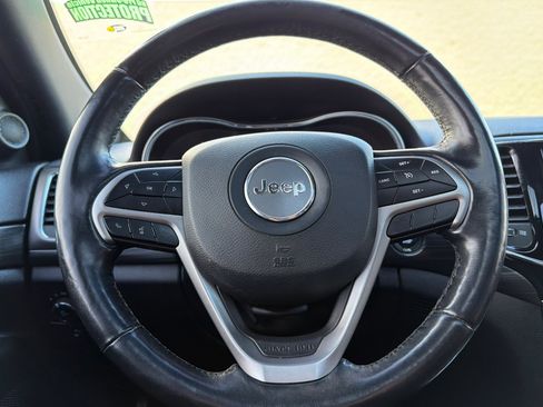 Used 2020 Jeep Grand Cherokee Altitude image 24