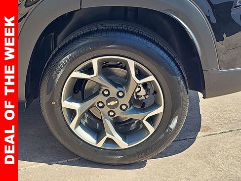 New 2025 Chevrolet Trax LT w/ Driver Confidence Package image 35