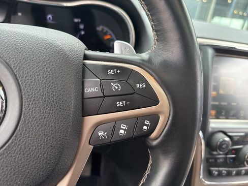 Used 2017 Jeep Grand Cherokee Limited w/ Luxury Group II AWD/4WD image 20