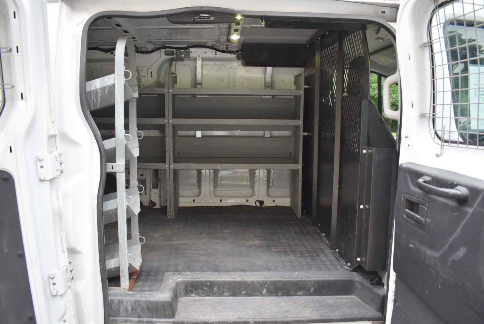 Used 2017 Ford Transit 250 130 Low Roof w/ Exterior Upgrade Package RWD image 20