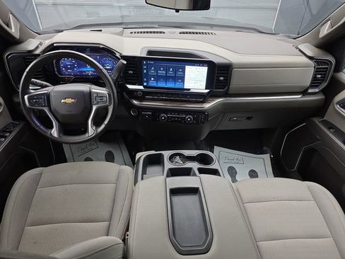 Used 2025 Chevrolet Silverado 1500 LT image 21