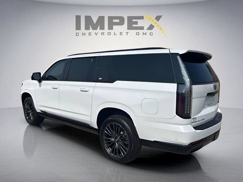 Used 2026 Cadillac Escalade ESV Platinum Sport w/ LPO, Floor Liner Package AWD/4WD image 3