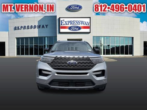 Used 2024 Ford Explorer XLT w/ Equipment Group 202A AWD/4WD image 3