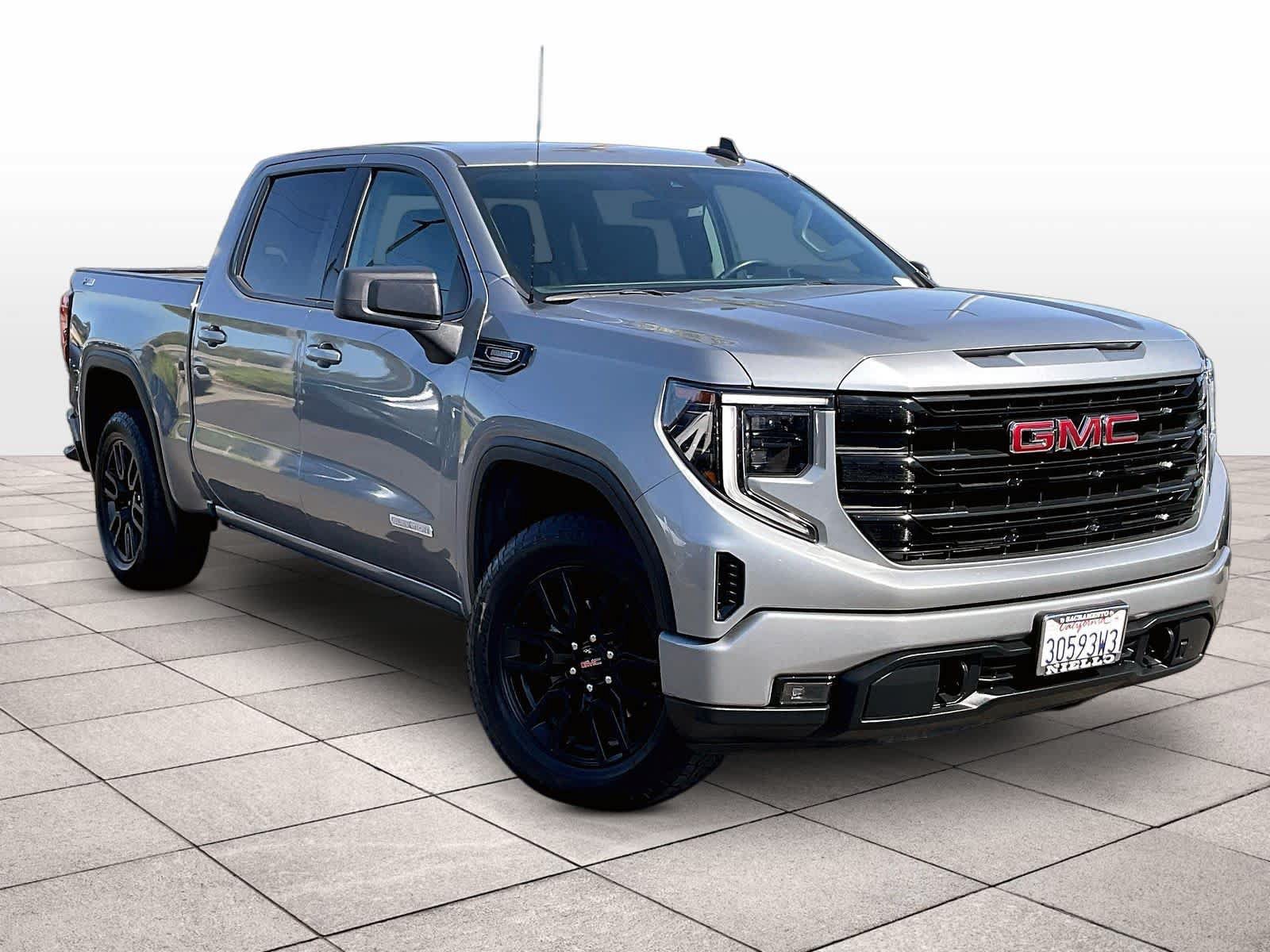 Used 2023 GMC Sierra 1500 Elevation w/ X31 Off-Road Package AWD/4WD image 2
