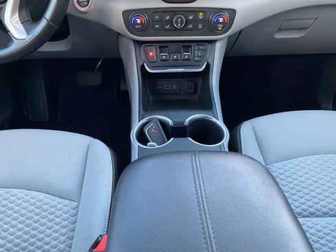 Used 2021 GMC Terrain SLE w/ Driver Convenience Package image 15