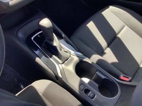 Used 2023 Toyota Corolla LE image 18