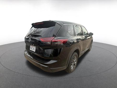 Used 2026 Nissan Rogue SV FWD image 4