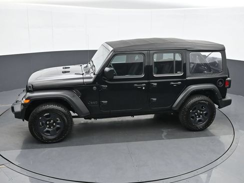 Used 2022 Jeep Wrangler Unlimited Sport AWD/4WD image 17