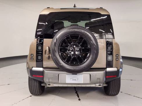 Used 2026 Land Rover Defender 110 S AWD/4WD image 10