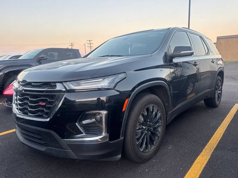 Used 2022 Chevrolet Traverse RS FWD image 1