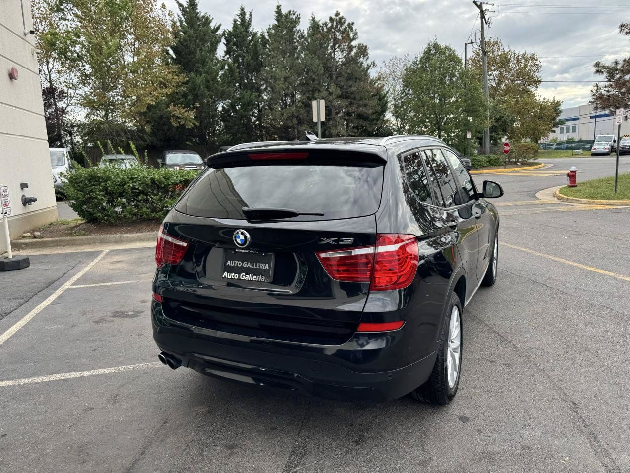 Used 2017 BMW X3 xDrive28i AWD/4WD image 6
