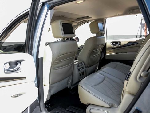 Used 2019 INFINITI QX60 Luxe w/ Essential Package image 44